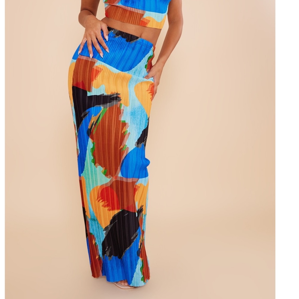 Abstract print plisse maxi skirt